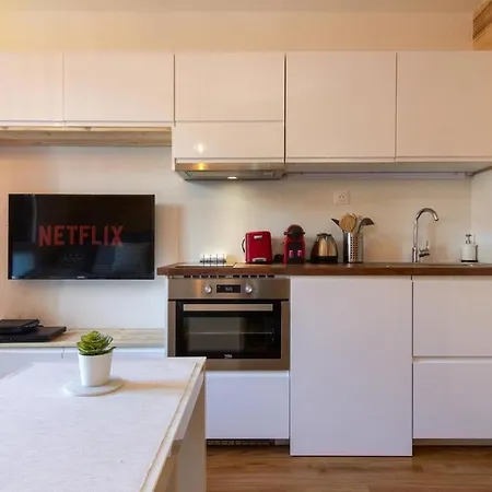 Chailloud - Modern 2pax - Lively Area - Tv Wifi * 霞慕尼